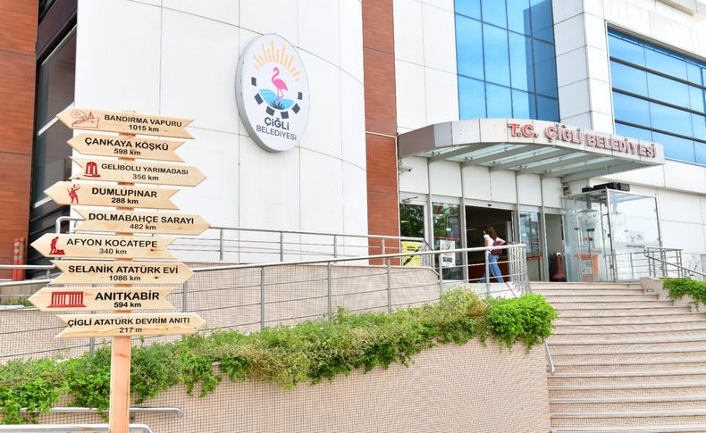 Çiğli Belediyesi'nde 27 müdürlüğün yönetmelikleri yenilendi
