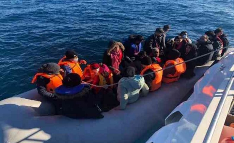 İzmir açıklarında 80 düzensiz göçmen kurtarıldı