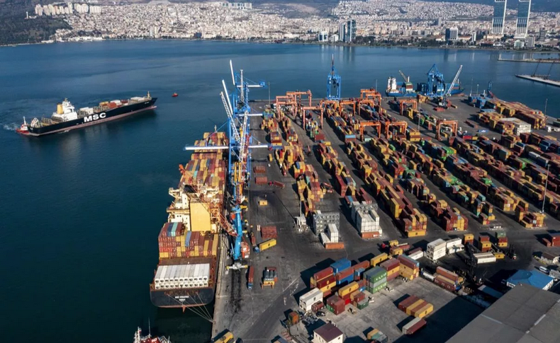 İzmir Limanı'nda elleçlenen yük miktarı 8,5 milyon tona yaklaştı