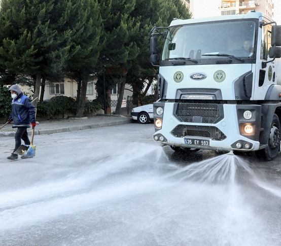 Buca’da köşe bucak temizlik