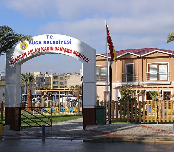 Bucalı binlerce kadının hayatına dokundular