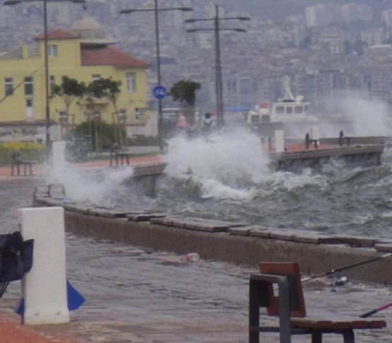 Ege'de fırtına uyarısı