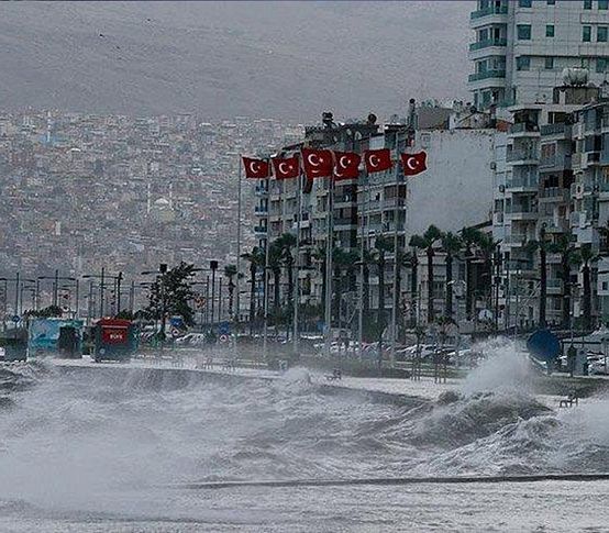 Ege’de fırtına uyarısı: Hızı 75 km’ye ulaşacak