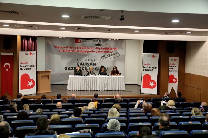 Gazetecilerin sorunları Bayraklı’da konuşuldu