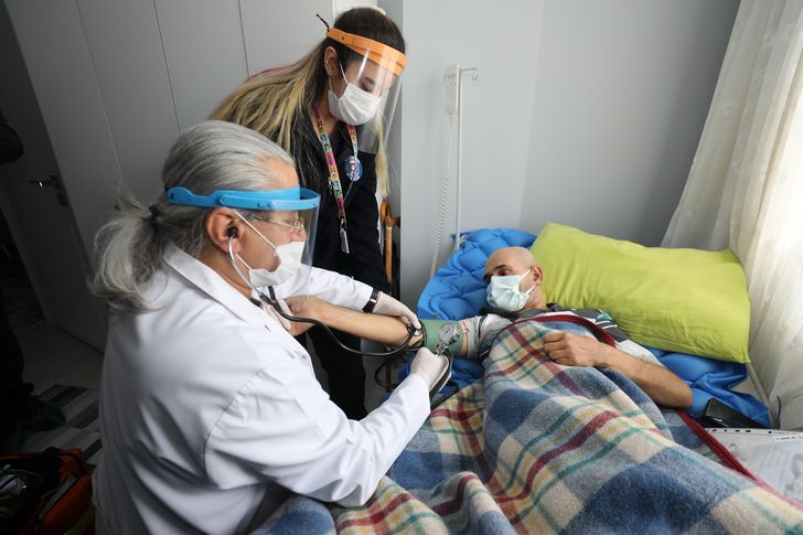 Gaziemir'in sağlıkçıları yurttaşlara şifa oluyor
