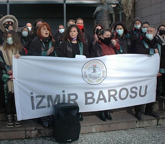 İzmir'de avukatlardan 'Dilara Yıldız' eylemi
