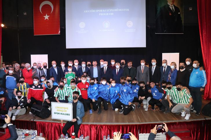 Karabağlar'da amatör spora büyük destek