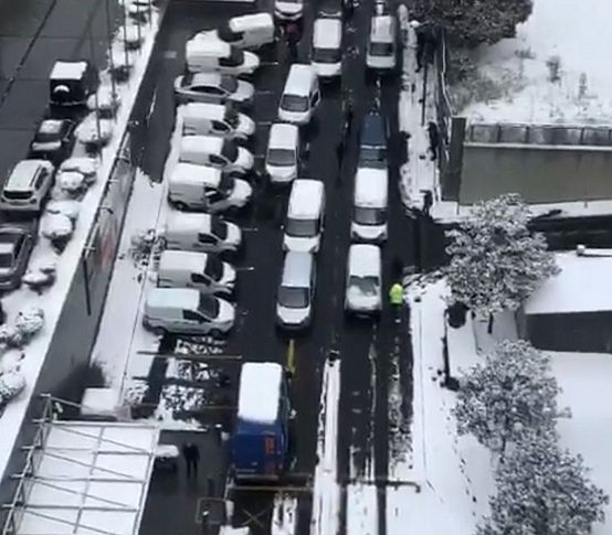 Kontaklar kapatılacak: İzmirli kuryeler sefalet zammına bayrak açtı