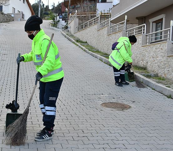 Narlıdere'de sokaklar kadınları emanet