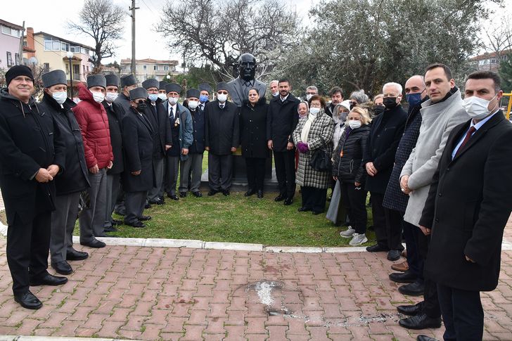 Rauf Denktaş Yeni Foça'da anıldı