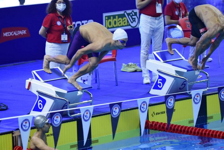 Sakat omuzla Türkiye şampiyonu oldu