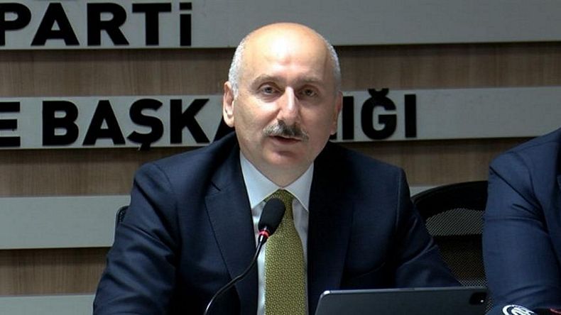 Ulaştırma Bakanı, Kılıçdaroğlu yayınına bağlandı: Üzülüyorum vallahi