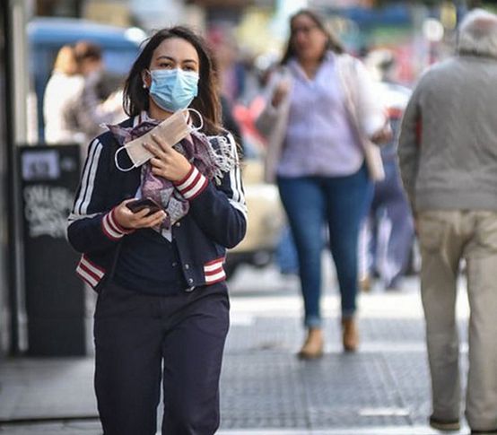 Bakan Koca önümüzdeki haftayı işaret etmişti: Maske yasağı kalkıyor mu?