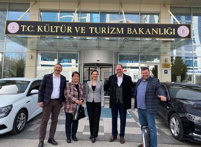 Selçuk'ta üç parti Efes Alt Kapı Otoparkı için birleşti