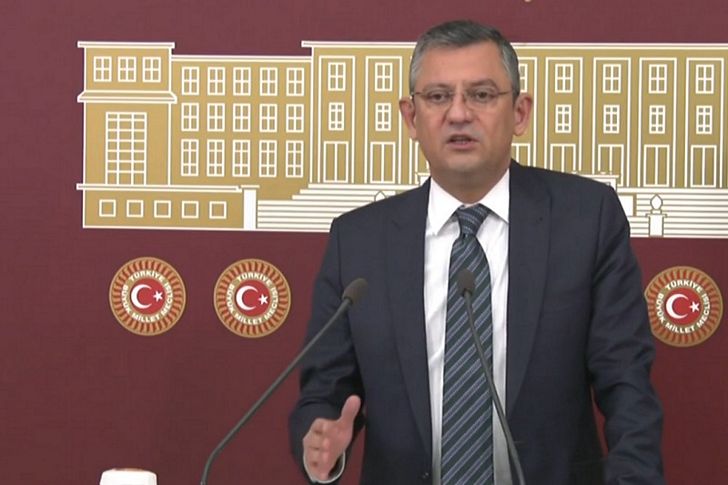 CHP'li Özel'den Bakan Nebati'ye 'Londra' eleştirisi