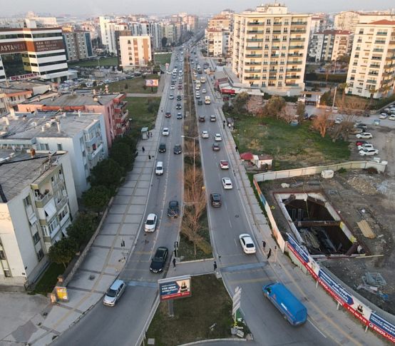 Çiğli Tramvay hattı çalışmaları nedeniyle trafik akışı değişiyor