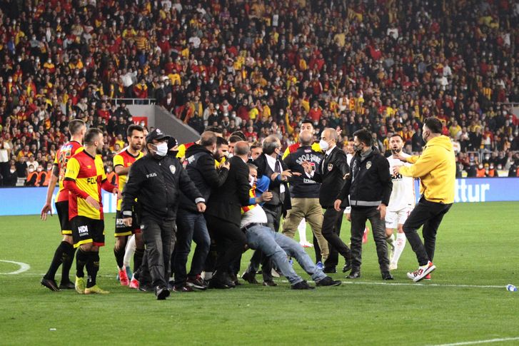 Galatasaray maçının faturası ağır oldu: Göztepe'ye ceza yağdı