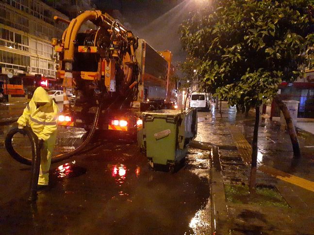 İzmir Büyükşehir Belediyesi’nden yağış raporu!