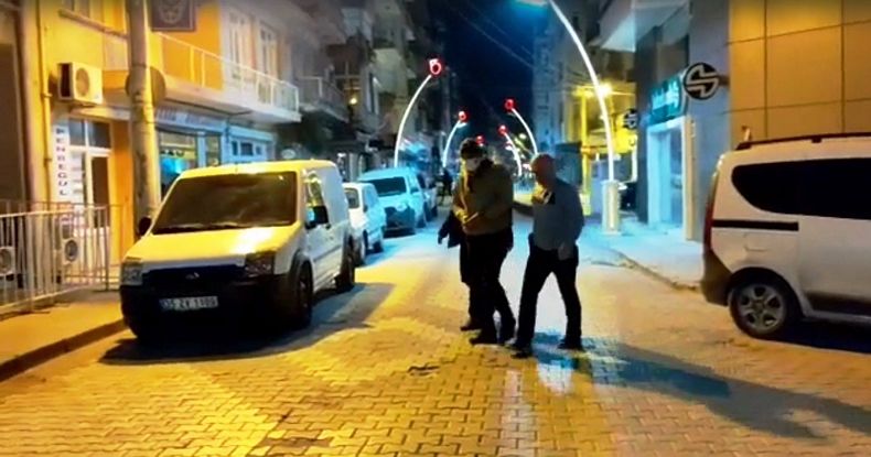 Camiye yakın ev tuttu, 6 ay boyunca tünel kazdı