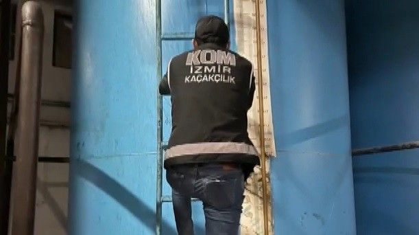 İzmir'de kaçak akaryakıt imalathanesine operasyon