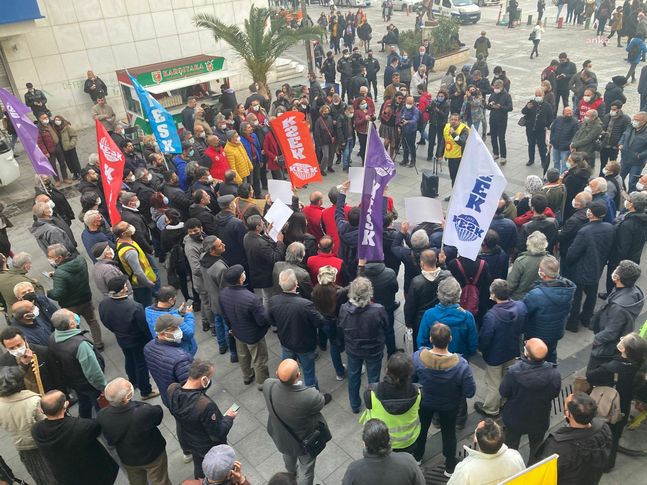 İzmir'de KHK eylemi!
