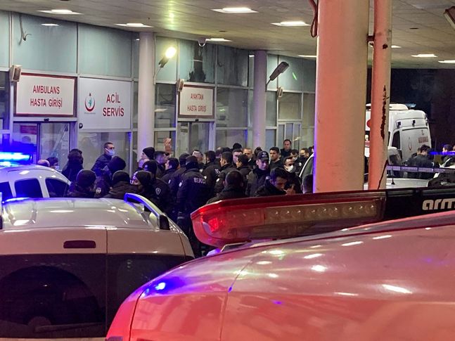 İzmir'de saldırganlar dehşet saçtı: 1 polis ve 7 ESHOT personeli bıçaklandı