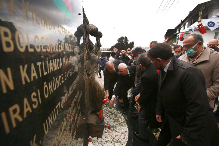 Karabağlar 30 yıllık acıyı unutmadı