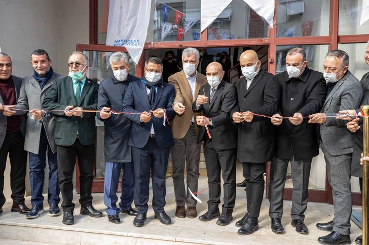 Narlıdere'de Meslek Fabrikası'nın yeni kurs merkezi kapılarını açtı