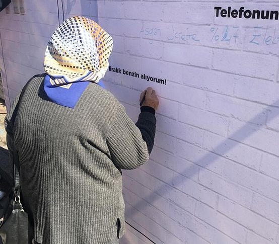 Selçuk'ta zamlara 'Zam duvarı' protrestosu