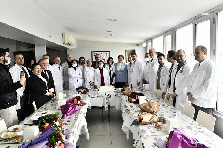 Akşener, 14 Mart Tıp Bayramı’nda doktorlar ile bir araya geldi