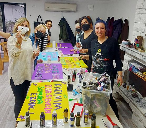 Balçovalı kadınlar 8 Mart'a hazırlanıyor