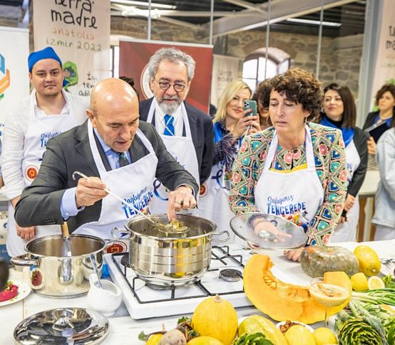 Başkan Soyer mutfağa girdi: Yerel tohum vurgusu