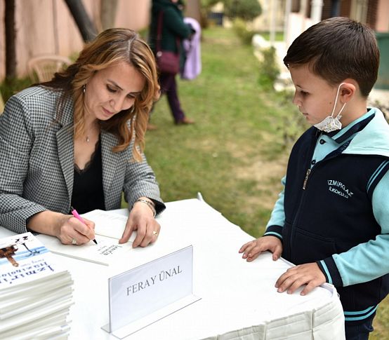 Bornova'da kitaplarla dolu yedi gün