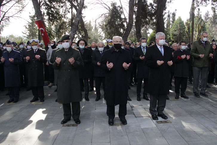 Çanakkale şehitleri İzmir’de anıldı