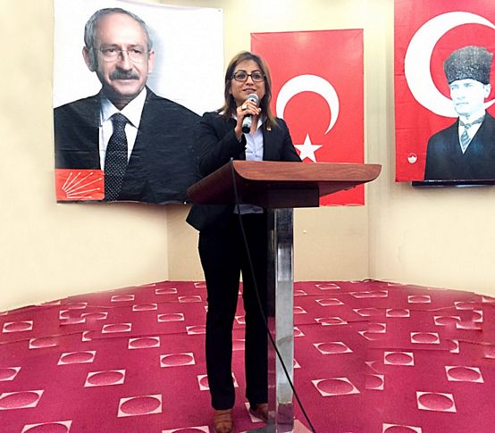CHP Bayraklı'da beklenen oldu: Gültekin resmen aday!