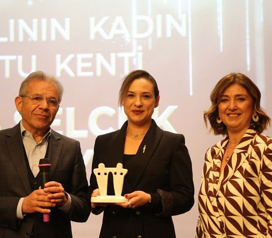 Efes Selçuk'a 'Kadın Dostu Kent' ödülü