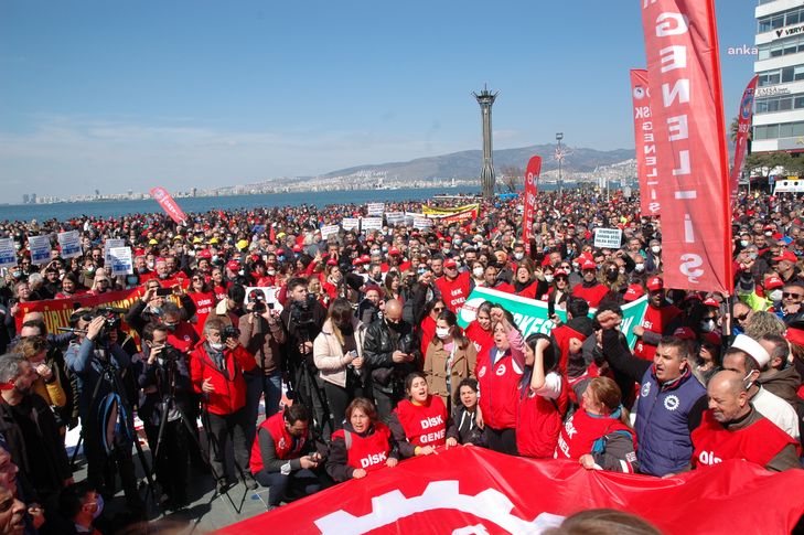İzmir'de binlerce işçi ve memur zamları protestosu