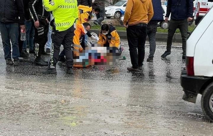 İzmir'de feci kaza; Otomobilin çarptığı kadın hayatını kaybetti