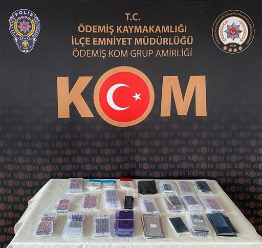 İzmir’de kaçakçılık operasyonu