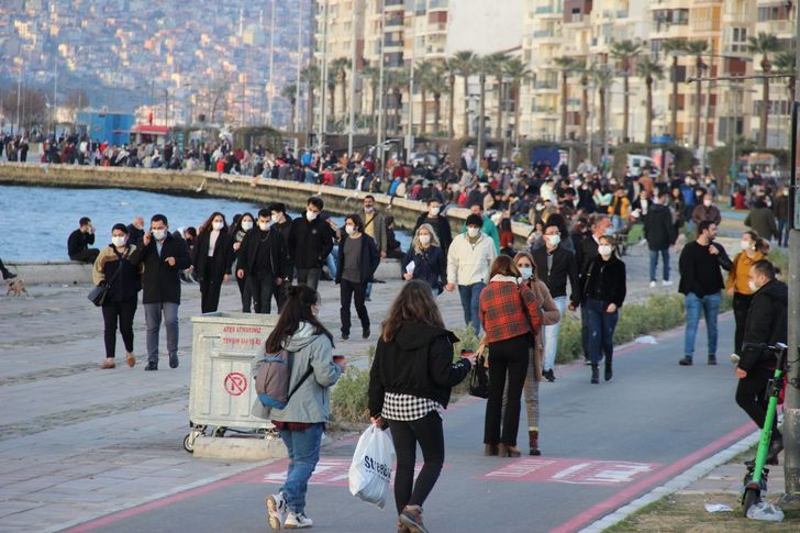 İzmir’de nüfusun yüzde 50,3’ü kadın