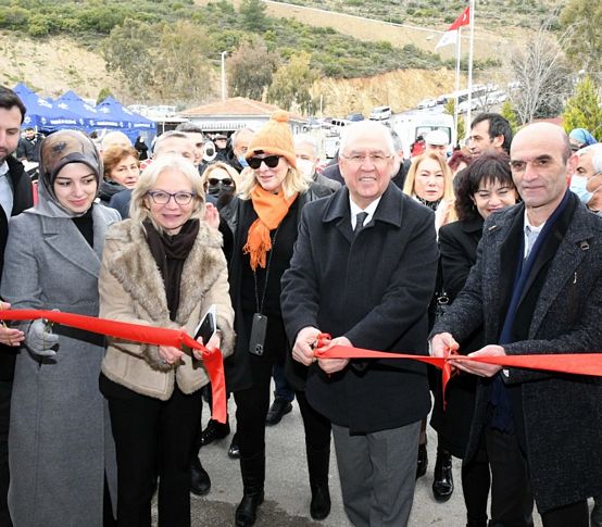 Karabağlar'da can dostları için Türkiye'de ilk!