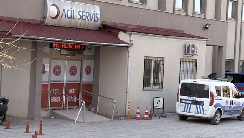 Polis, otomobilin çarpması sonucu şehit oldu