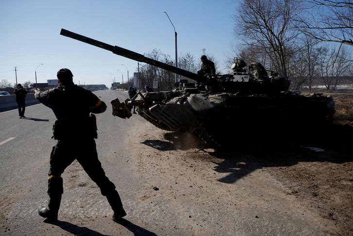 Rus ordusu iki koldan Kiev'e ilerliyor