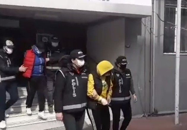 Sahte parayla büfe alışverişi yapan 2 şüpheli yakalandı