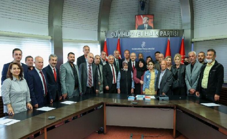 AK Parti ve MHP’den istifa edenler CHP’ye katıldı