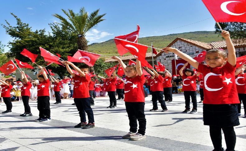 Aliağa’da 23 Nisan coşkusu