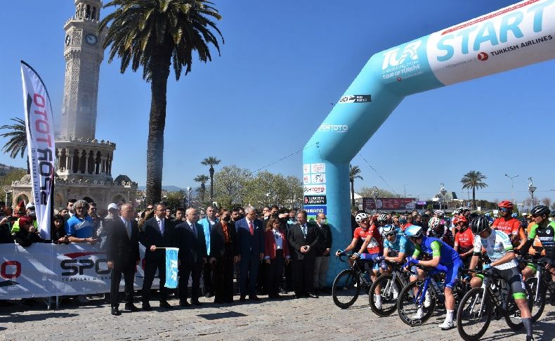 Bakan Kasapoğlu, Cumhurbaşkanlığı Bisiklet Turu'nun 4. etabının startını verdi