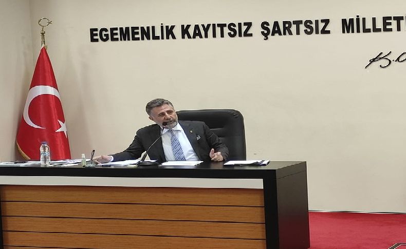 Bayraklı’da ipler gerildi: AK Parti’nin ‘diğer’ çıkışına Sandal’dan ‘korkuyorsunuz’ yanıtı