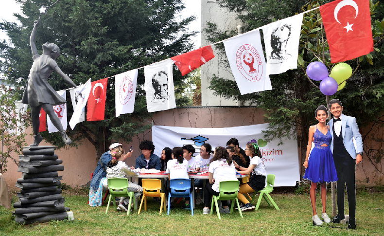 Bornova'da Sayra ve Çınar'ın anısına etkinlik