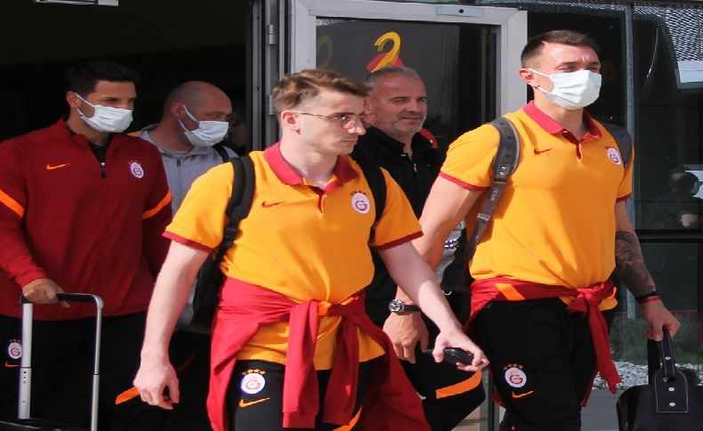 Galatasaray kafilesi İzmir'de